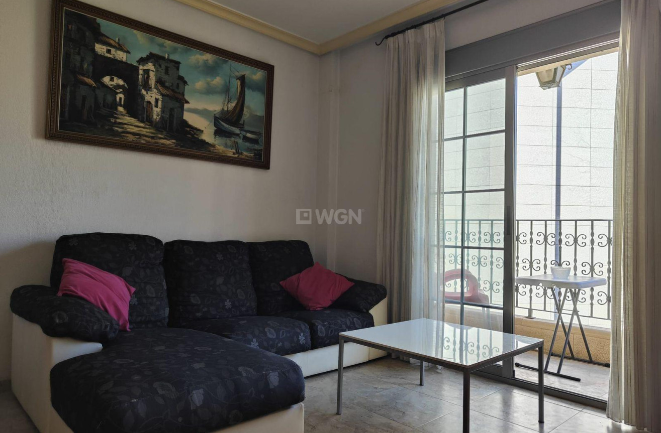 Odsprzedaż - Mieszkanie w bloku - Torrevieja - La Mata