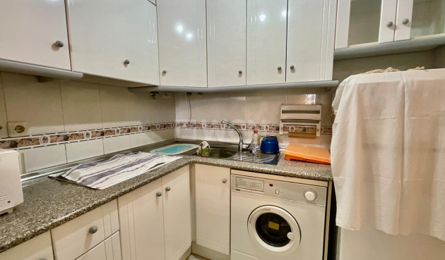 Odsprzedaż - Mieszkanie w bloku - Torrevieja - La Mata