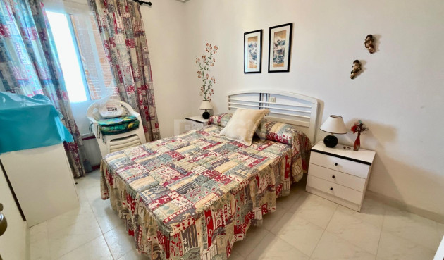 Odsprzedaż - Mieszkanie w bloku - Torrevieja - La Mata