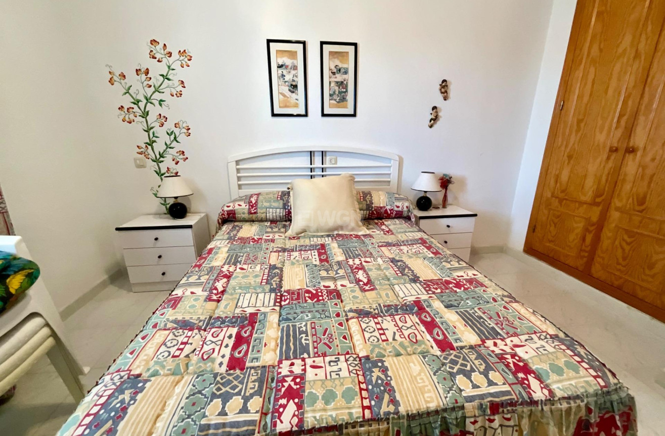 Odsprzedaż - Mieszkanie w bloku - Torrevieja - La Mata