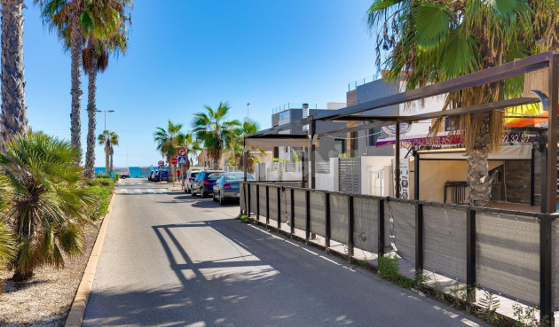 Odsprzedaż - Mieszkanie w bloku - Torrevieja - La Mata