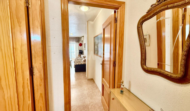 Odsprzedaż - Mieszkanie w bloku - Torrevieja - Centro