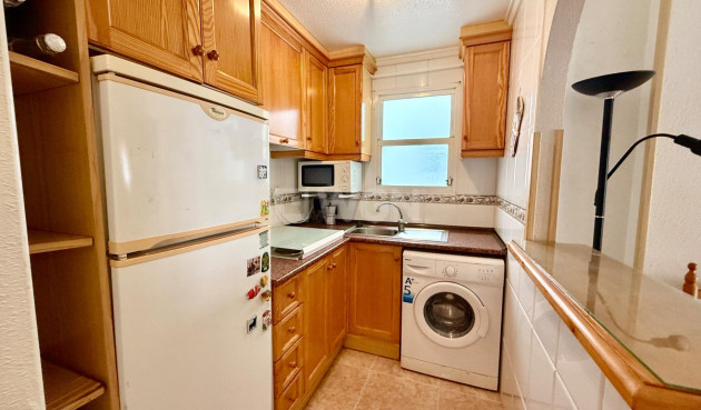 Odsprzedaż - Mieszkanie w bloku - Torrevieja - Centro