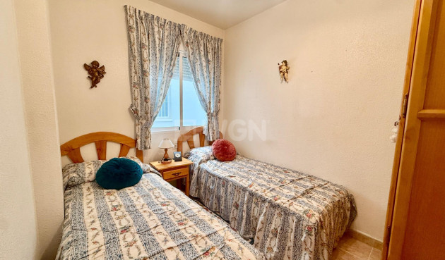 Odsprzedaż - Mieszkanie w bloku - Torrevieja - Centro