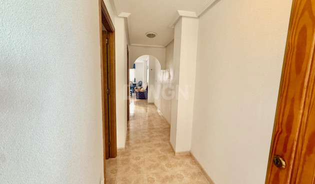 Odsprzedaż - Mieszkanie w bloku - Torrevieja - Centro