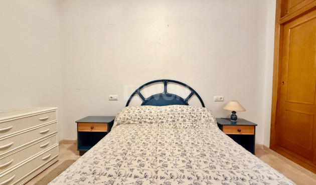 Odsprzedaż - Mieszkanie w bloku - Torrevieja - Centro