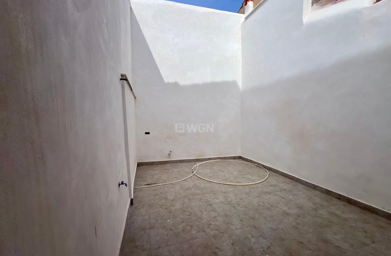 Odsprzedaż - Kamienica - Pinoso - Inland