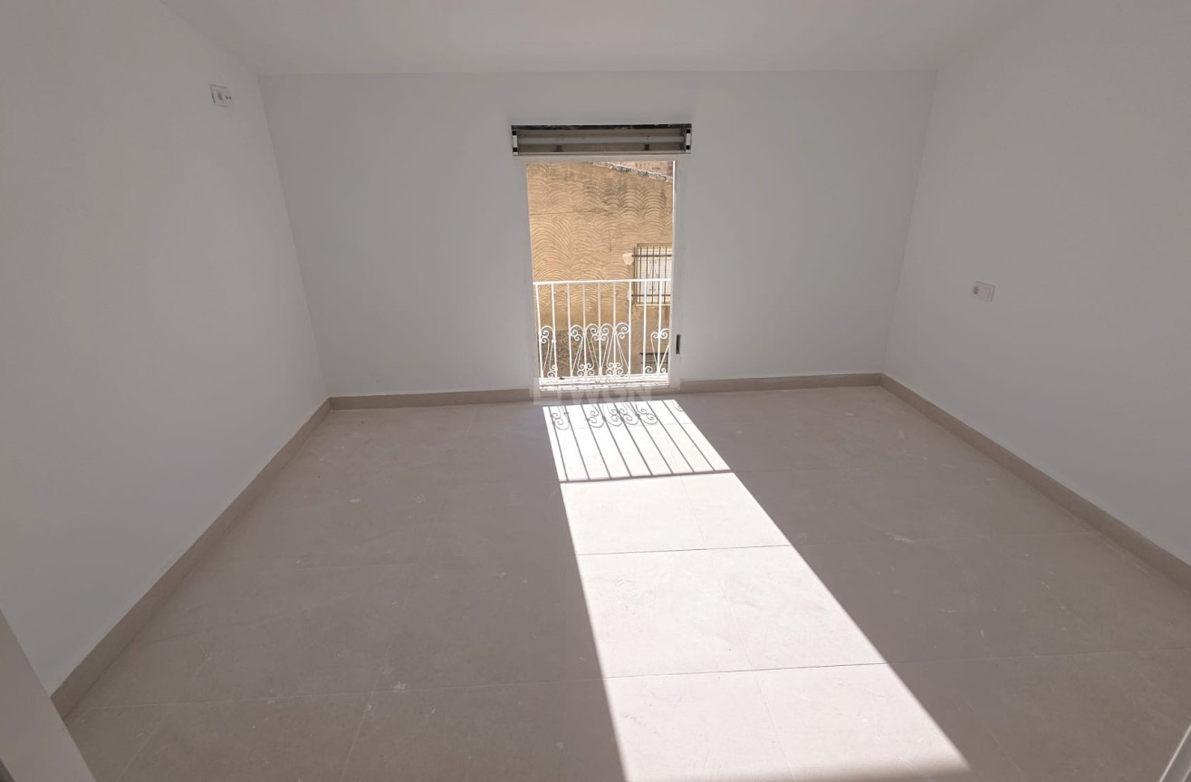 Odsprzedaż - Kamienica - Pinoso - Inland