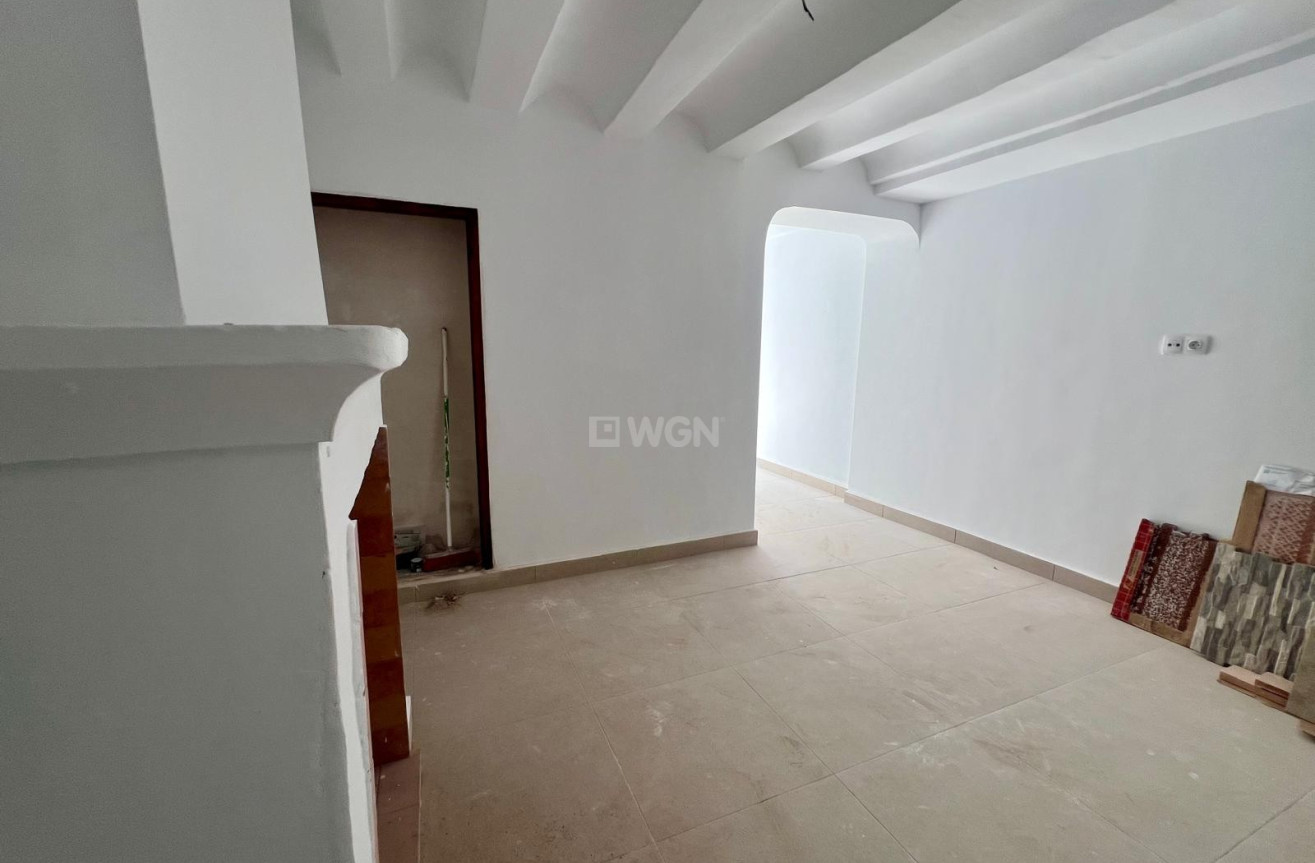 Odsprzedaż - Kamienica - Pinoso - Inland