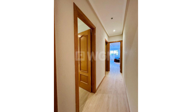 Odsprzedaż - Mieszkanie w bloku - San Isidro - Inland