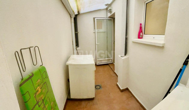 Odsprzedaż - Mieszkanie w bloku - San Isidro - Inland