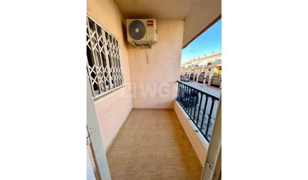 Odsprzedaż - Mieszkanie w bloku - San Isidro - Inland