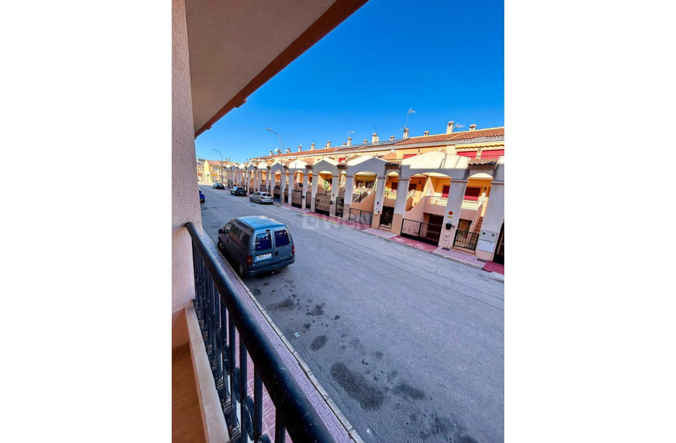 Odsprzedaż - Mieszkanie w bloku - San Isidro - Inland