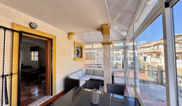 Odsprzedaż - Kamienica - Villamartin - Costa Blanca