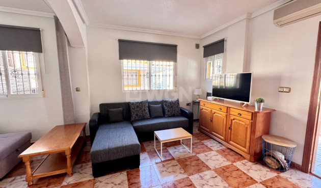 Odsprzedaż - Kamienica - Villamartin - Costa Blanca