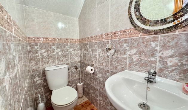 Odsprzedaż - Kamienica - Villamartin - Costa Blanca