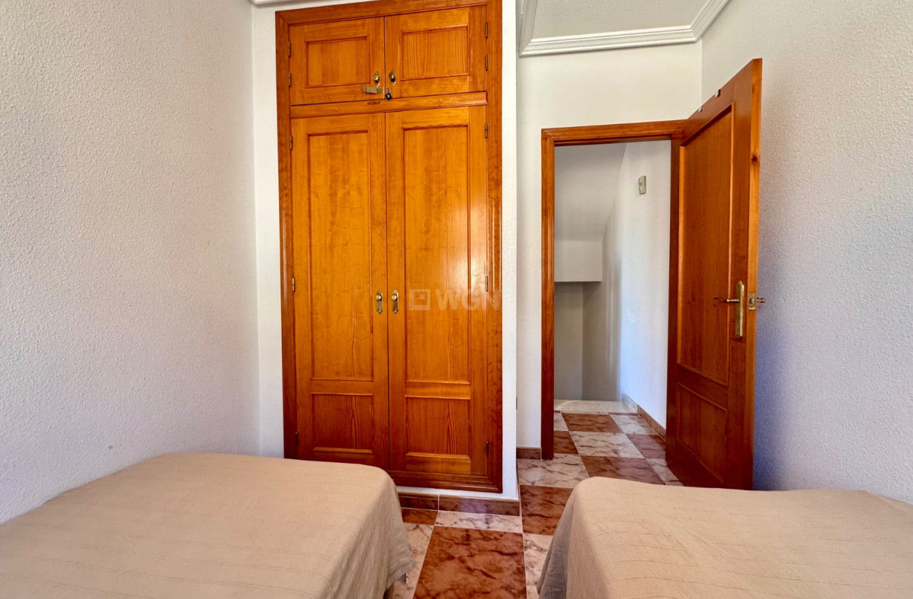 Odsprzedaż - Kamienica - Villamartin - Costa Blanca