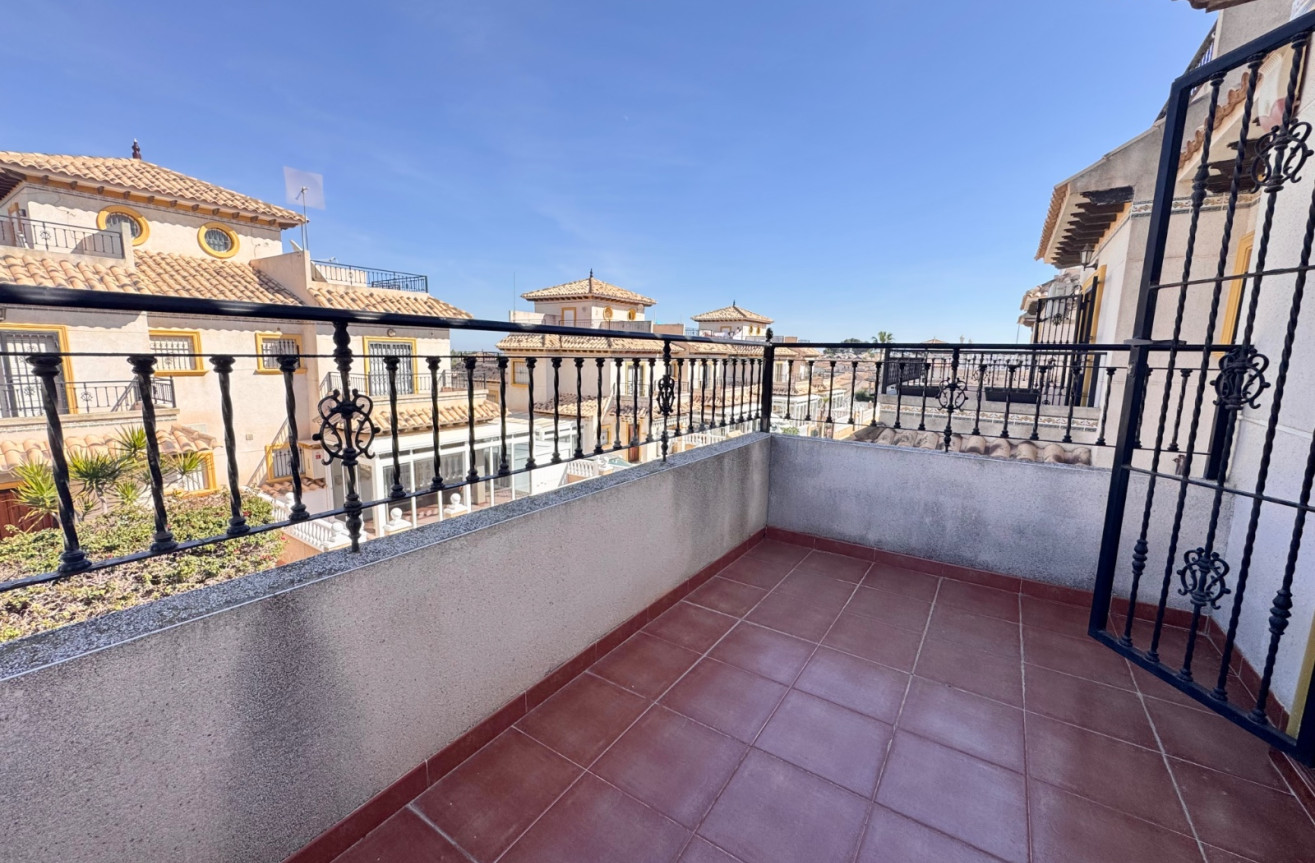 Odsprzedaż - Kamienica - Villamartin - Costa Blanca