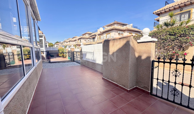 Odsprzedaż - Kamienica - Villamartin - Costa Blanca