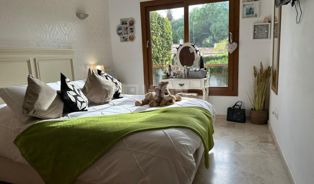 Odsprzedaż - Mieszkanie w bloku - Punta Prima - Costa Blanca