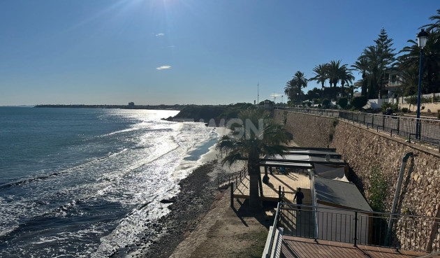 Odsprzedaż - Mieszkanie w bloku - Punta Prima - Costa Blanca