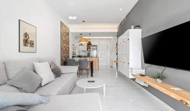 Odsprzedaż - Mieszkanie w bloku - Guardamar del Segura - Costa Blanca