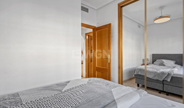 Odsprzedaż - Villa - San Miguel de Salinas - Inland