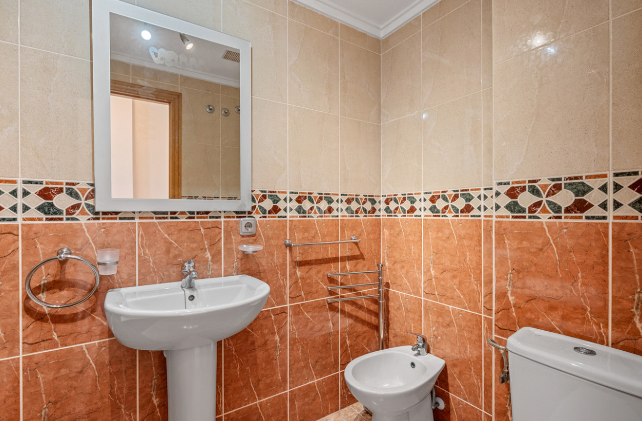 Odsprzedaż - Mieszkanie w bloku - Algorfa - Inland