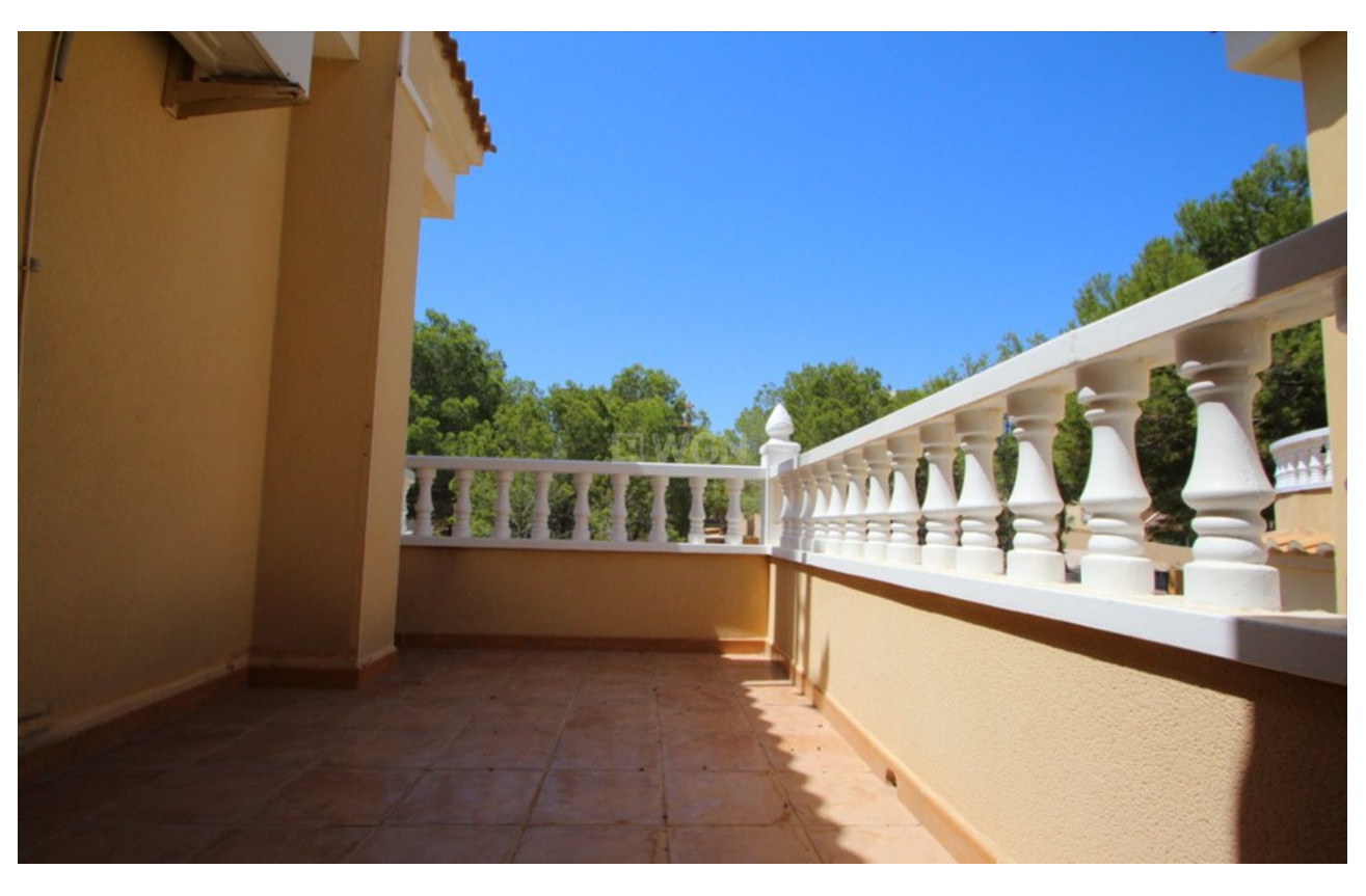 Odsprzedaż - Villa - Villamartin - Costa Blanca