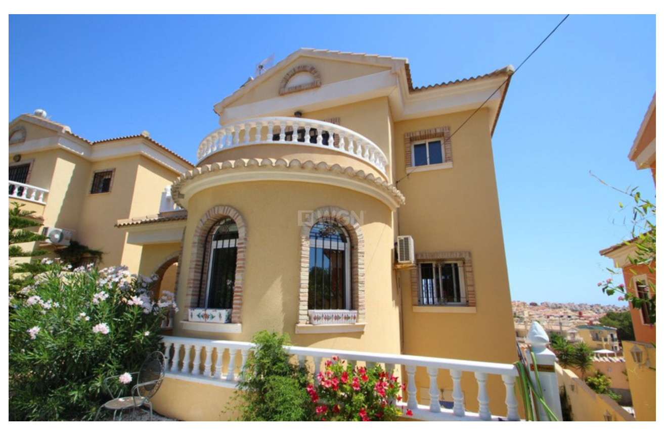 Odsprzedaż - Villa - Villamartin - Costa Blanca