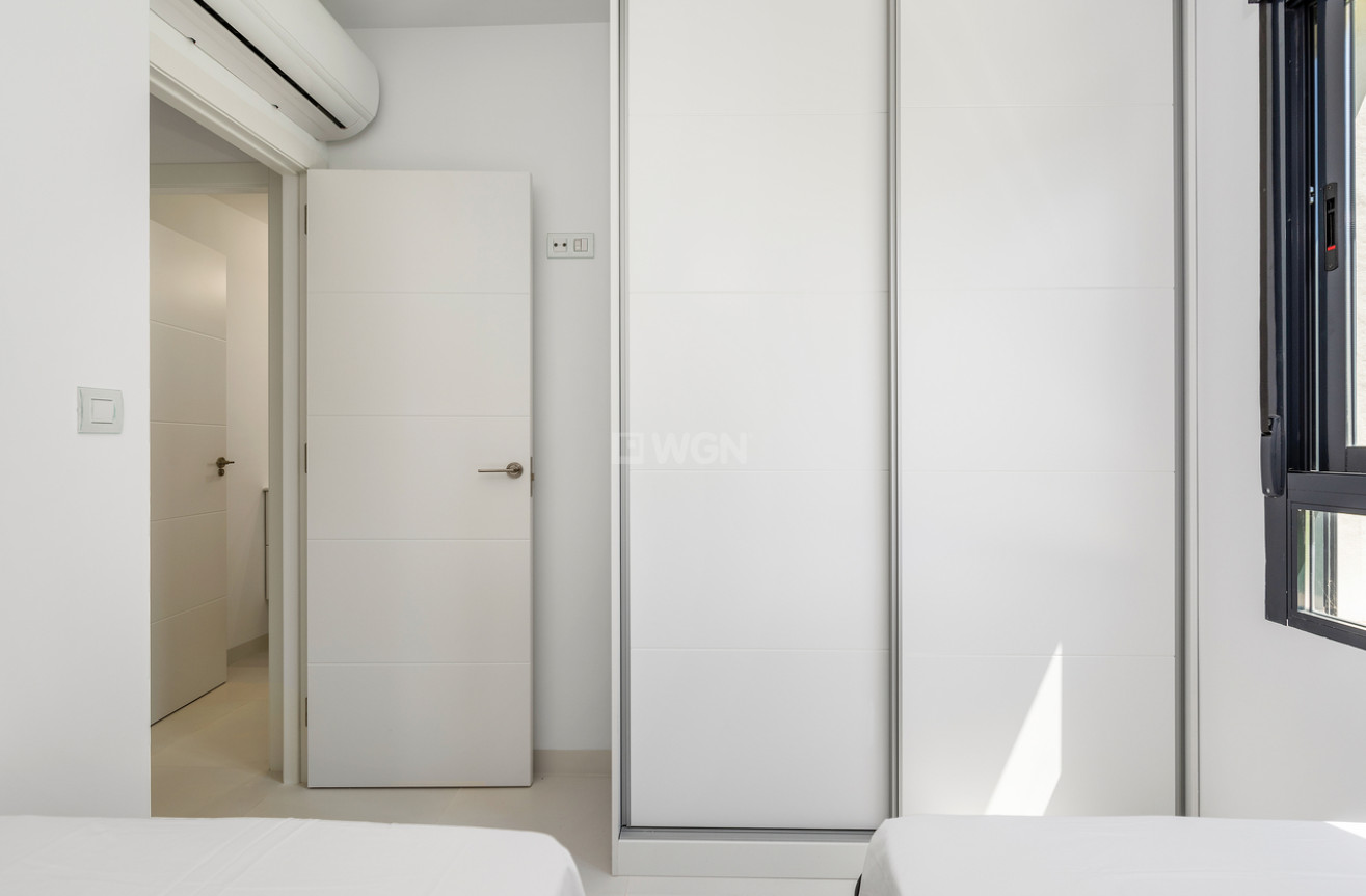 Odsprzedaż - Mieszkanie w bloku - San Miguel de Salinas - Inland