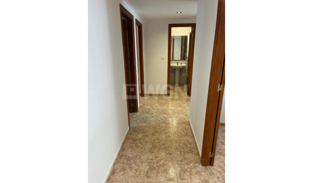 Odsprzedaż - Mieszkanie w bloku - Almoradí - Costa Blanca