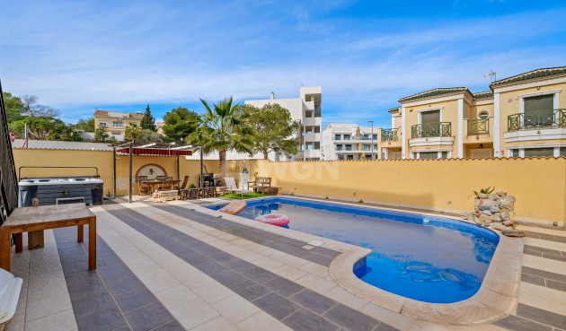 Wiederverkauf - Villa - Orihuela Costa - Costa Blanca