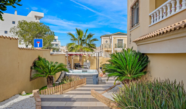Wiederverkauf - Villa - Orihuela Costa - Costa Blanca