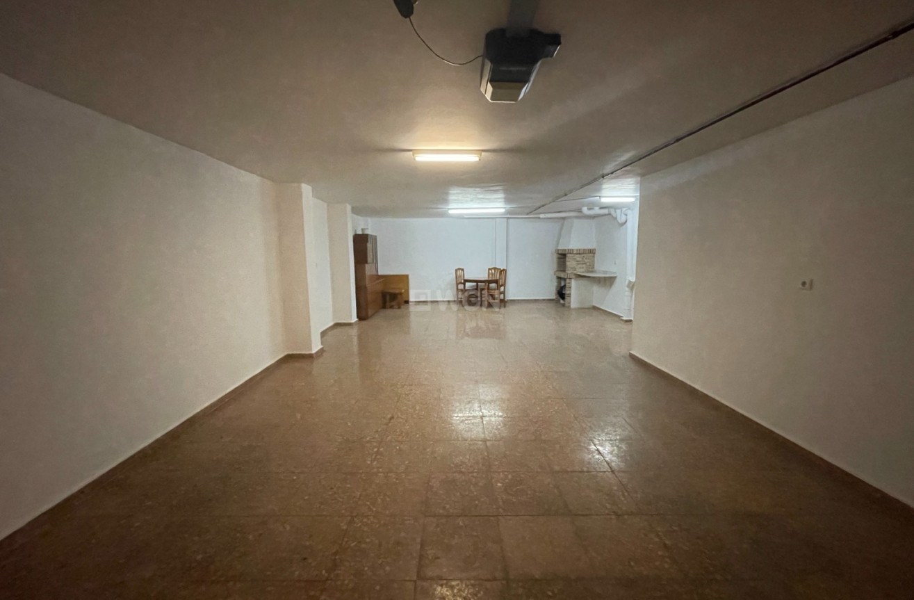 Odsprzedaż - Kamienica - Almoradí - Inland