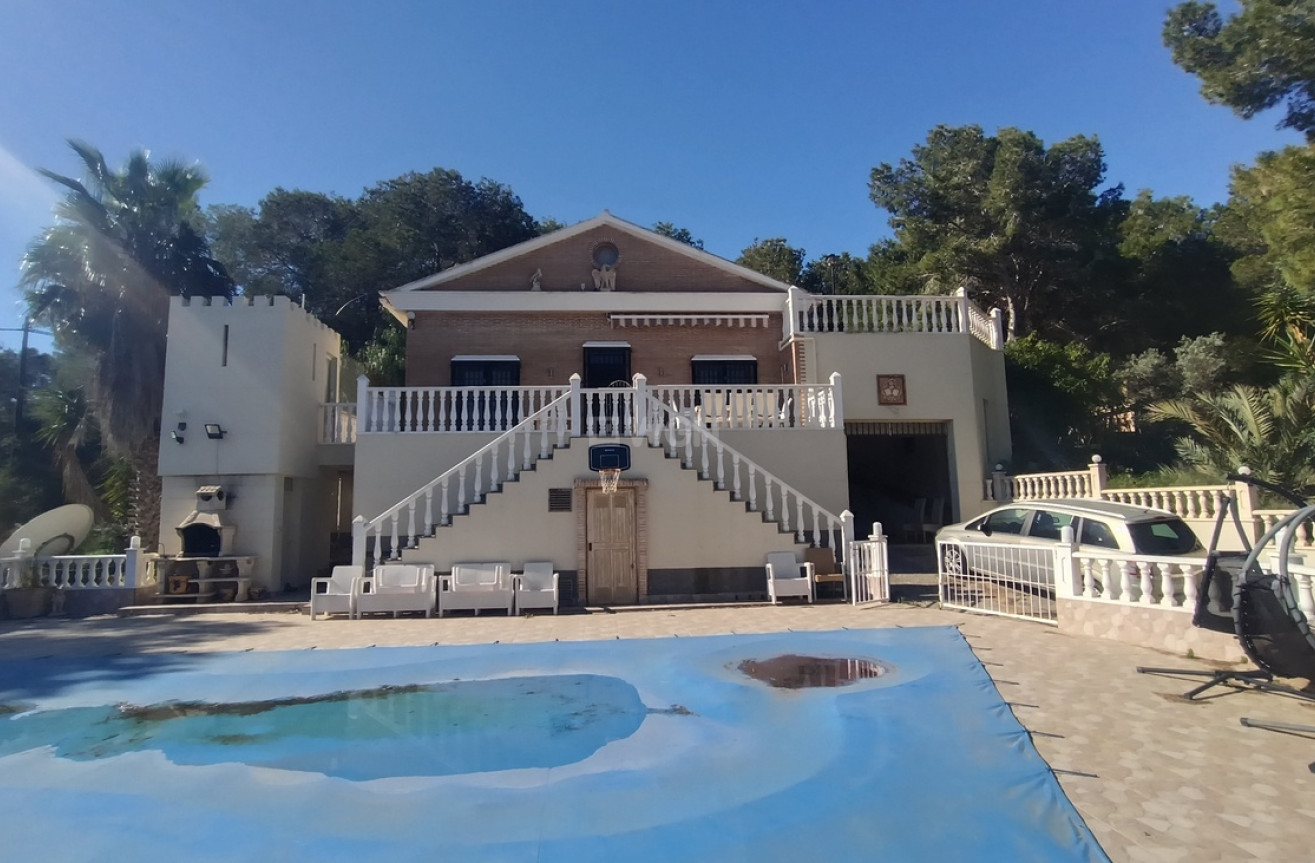 Resale - Villa - Canadas De San Pedro - Inland