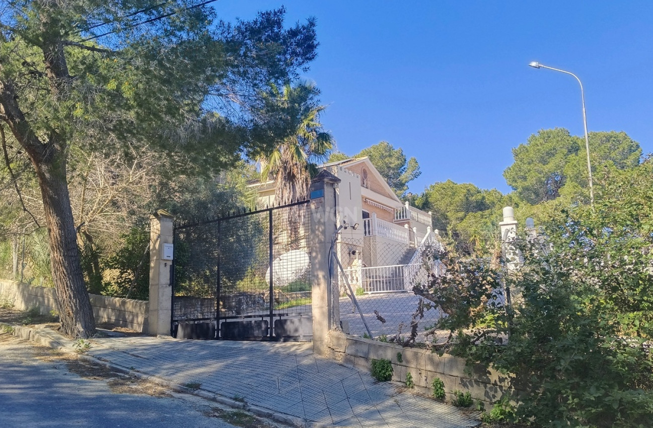 Resale - Villa - Canadas De San Pedro - Inland