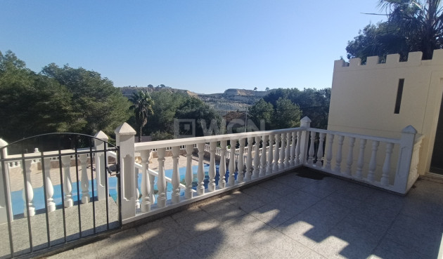 Resale - Villa - Canadas De San Pedro - Inland