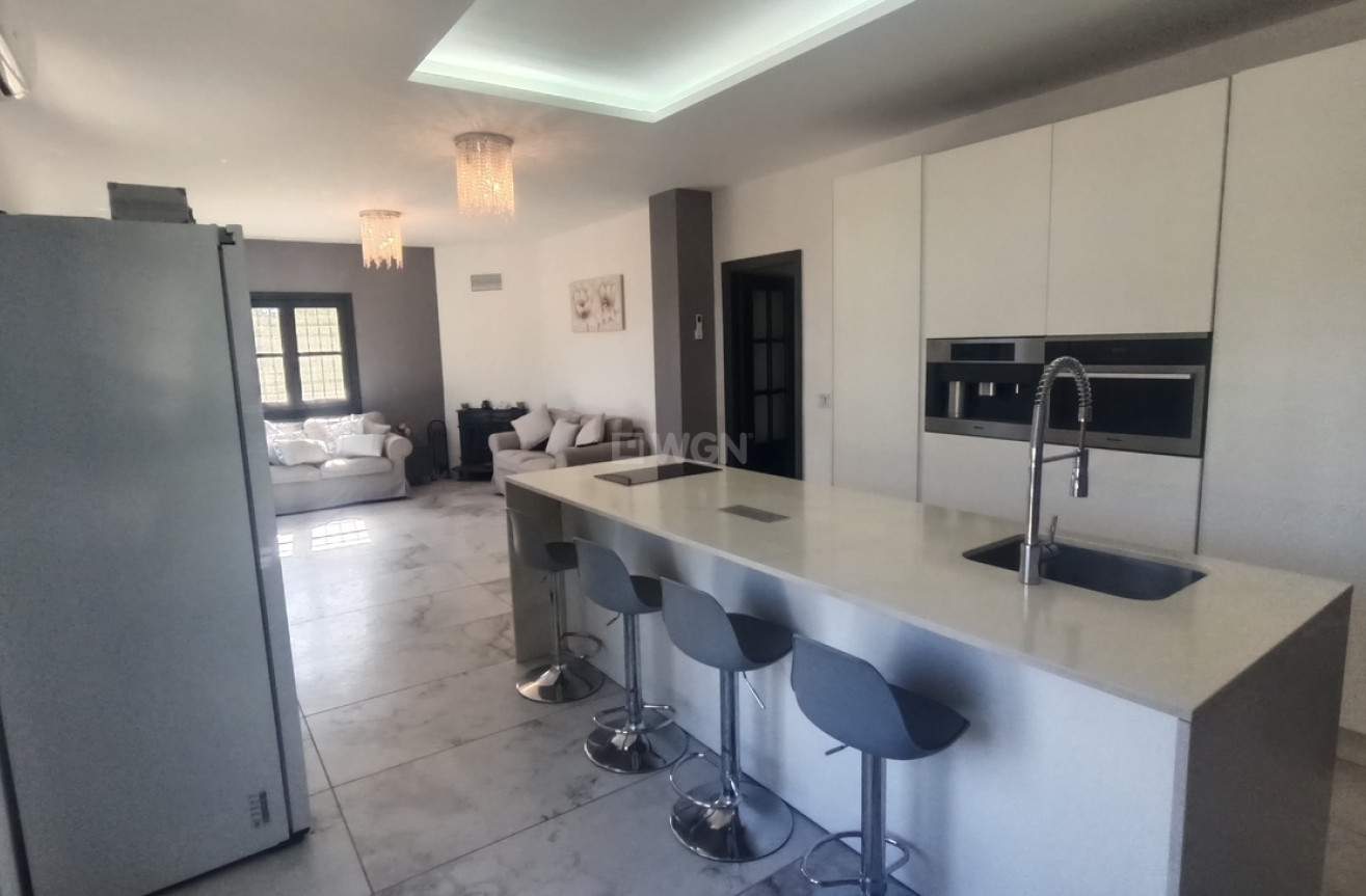 Resale - Villa - Canadas De San Pedro - Inland