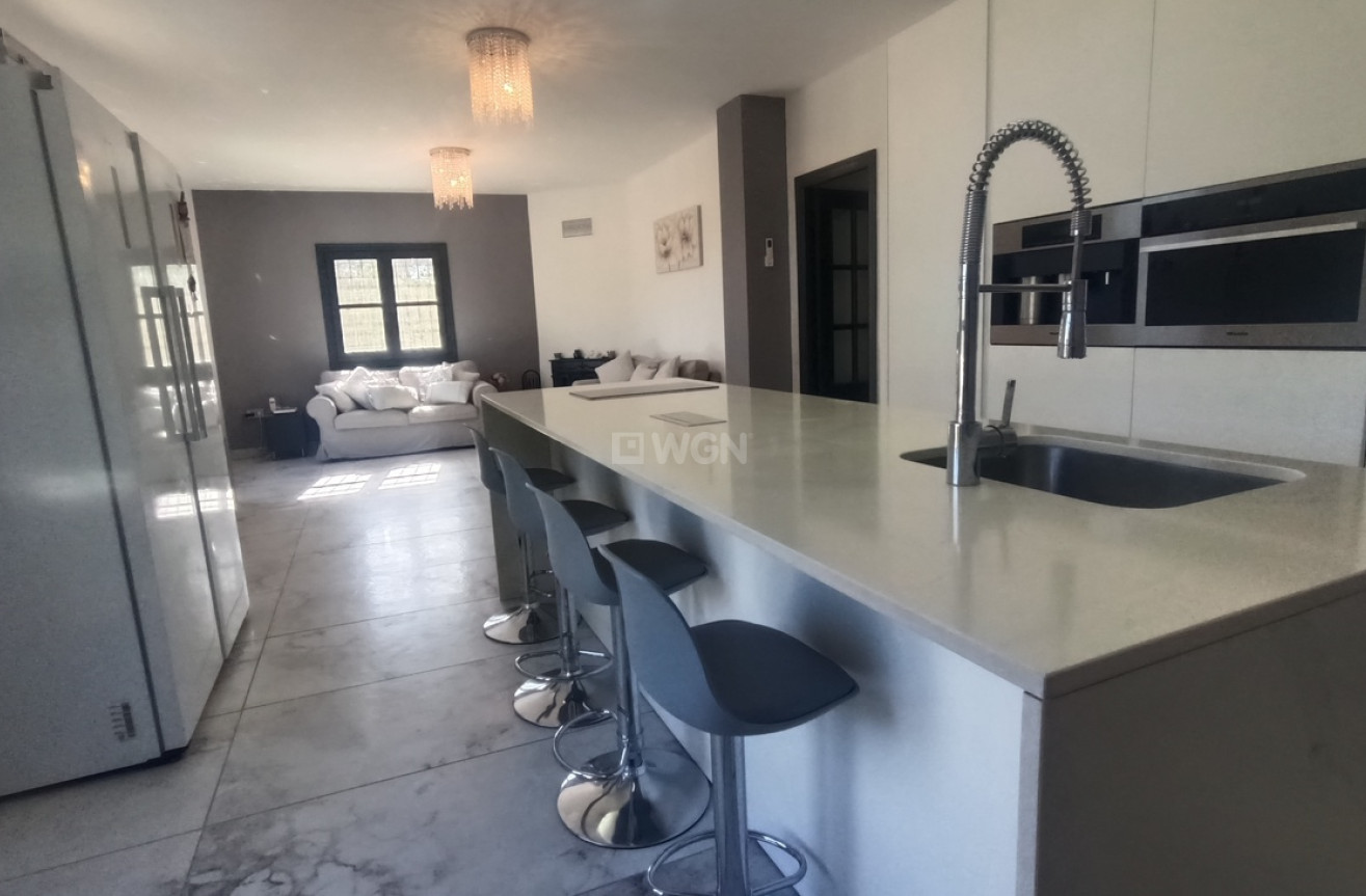 Resale - Villa - Canadas De San Pedro - Inland