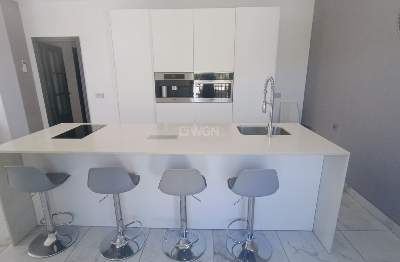 Resale - Villa - Canadas De San Pedro - Inland