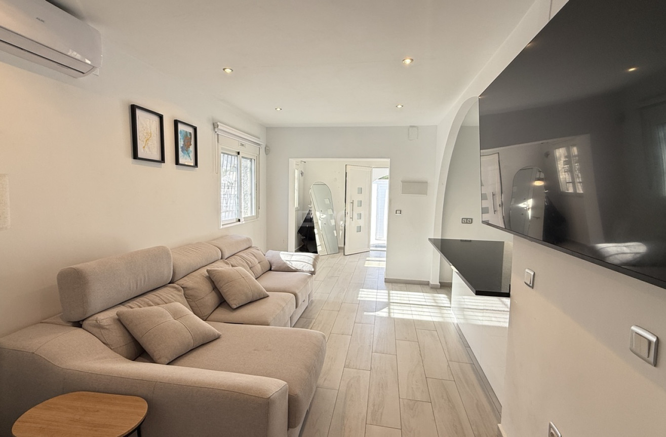 Resale - Villa - Villamartin - Costa Blanca