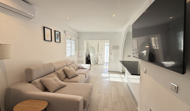 Resale - Villa - Villamartin - Costa Blanca