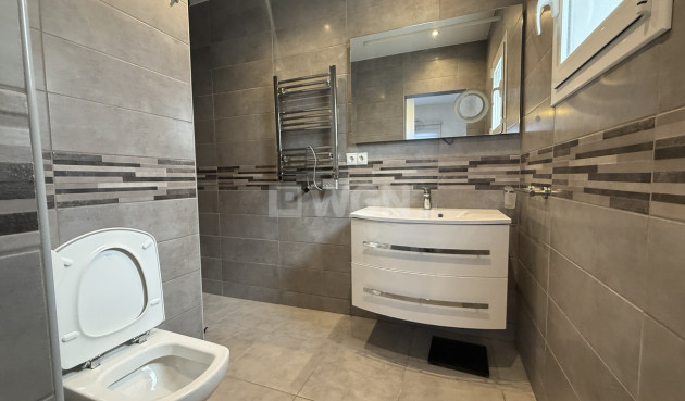 Resale - Villa - Villamartin - Costa Blanca