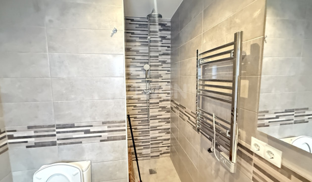 Resale - Villa - Villamartin - Costa Blanca