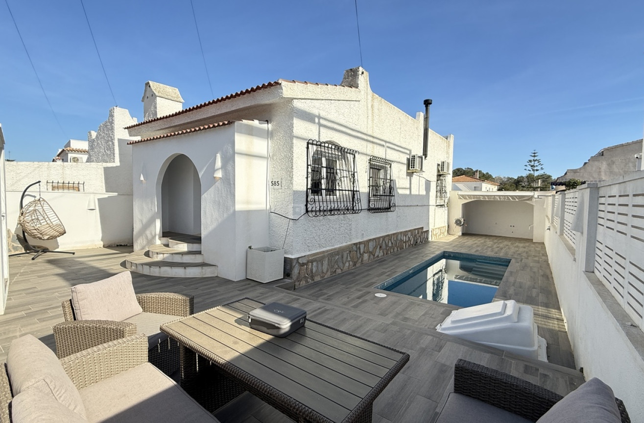 Resale - Villa - Villamartin - Costa Blanca