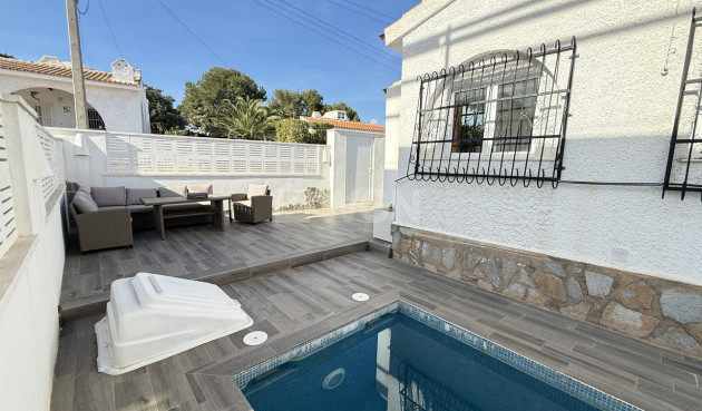 Resale - Villa - Villamartin - Costa Blanca