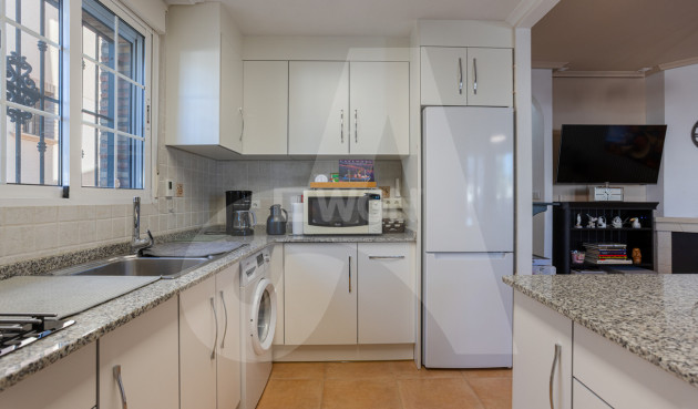 Odsprzedaż - Villa - Guardamar del Segura - El Raso