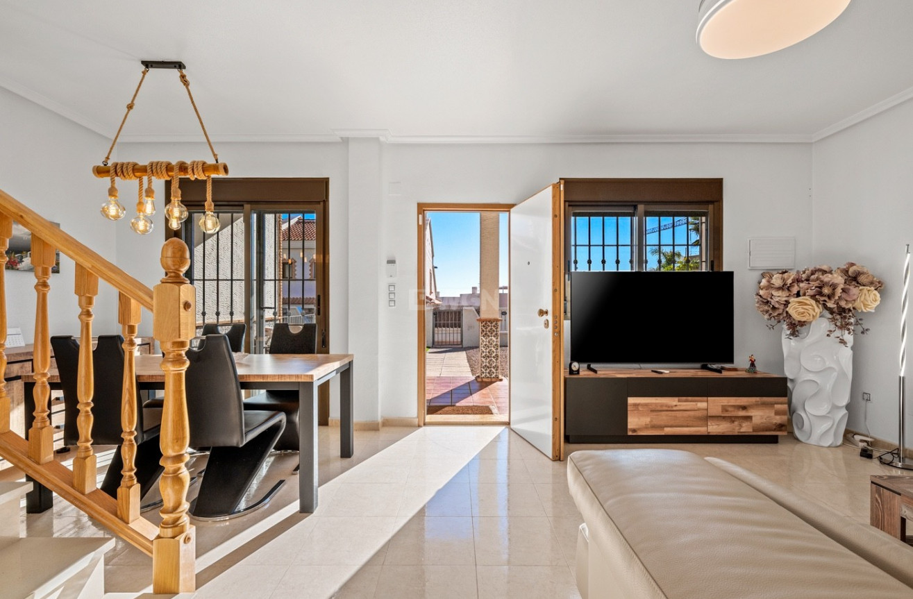 Odsprzedaż - Kamienica - San Miguel de Salinas - Inland