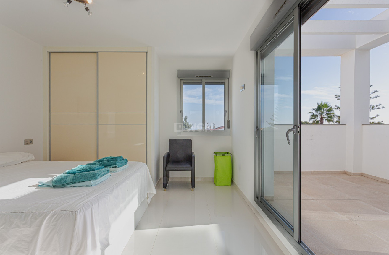 Odsprzedaż - Villa - Orihuela Costa - Costa Blanca